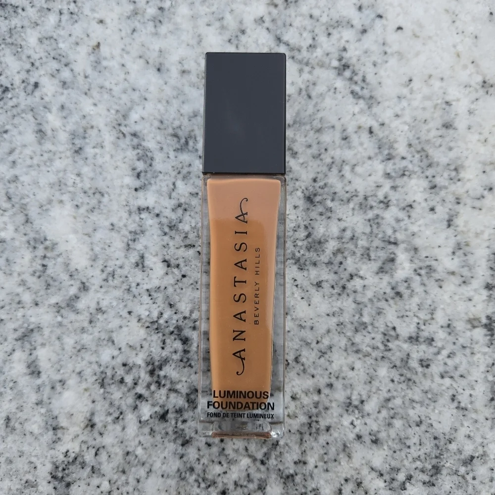 Anastasia Beverly Hills Medium Coverage Natural Finish Luminous Foundation 470c